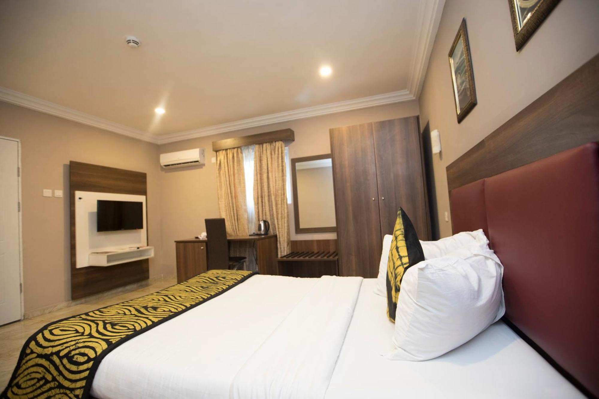 Visa Karena Hotels Port Harcourt Buitenkant foto