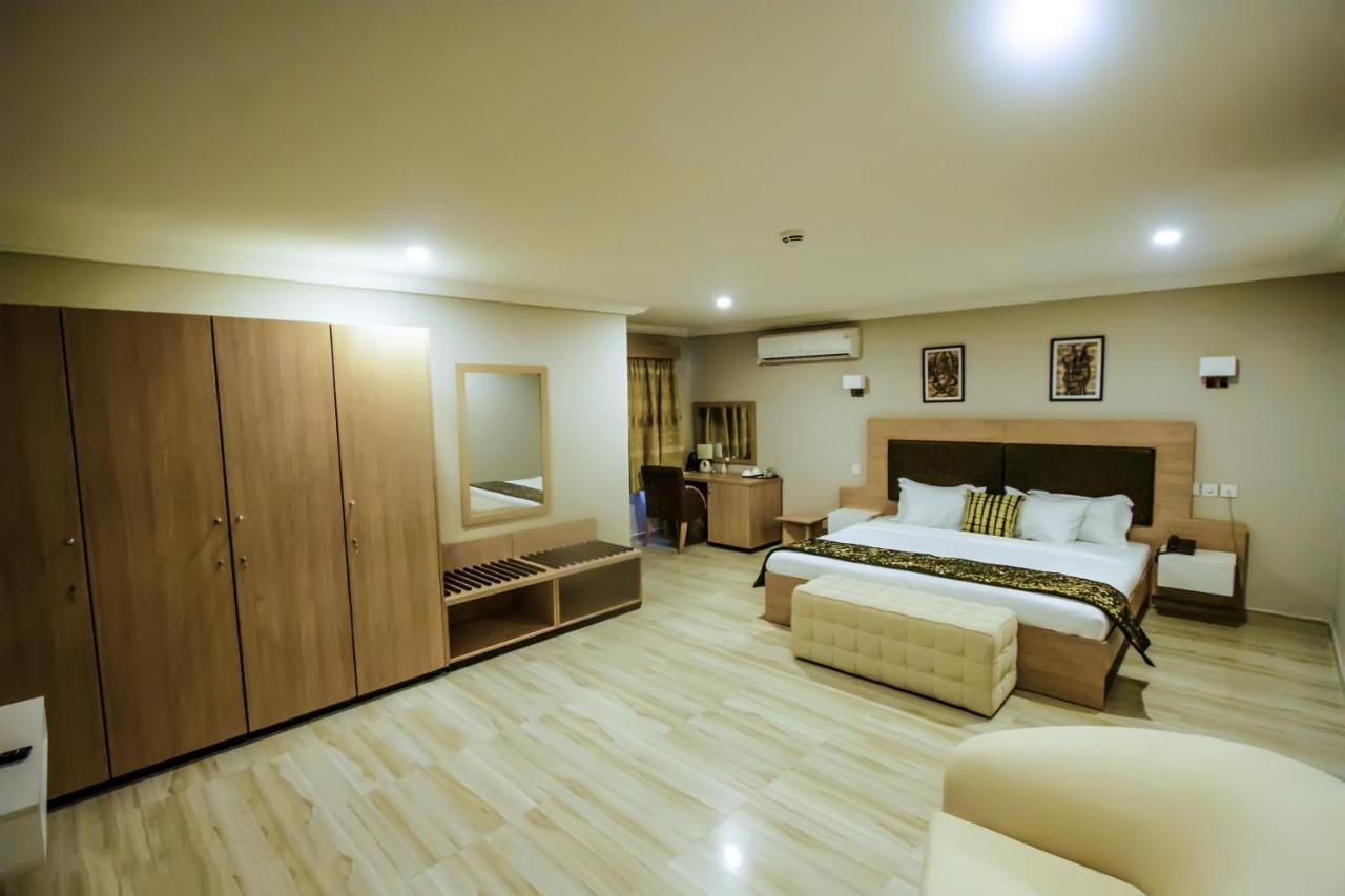 Visa Karena Hotels Port Harcourt Buitenkant foto