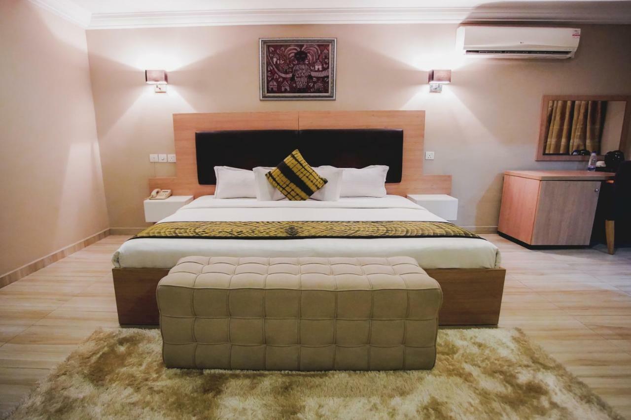 Visa Karena Hotels Port Harcourt Buitenkant foto