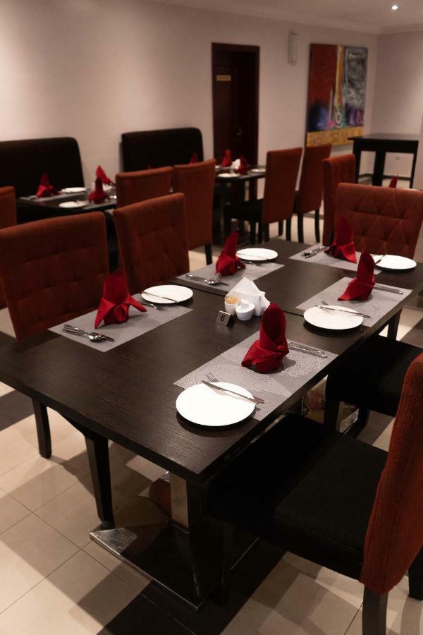 Visa Karena Hotels Port Harcourt Buitenkant foto