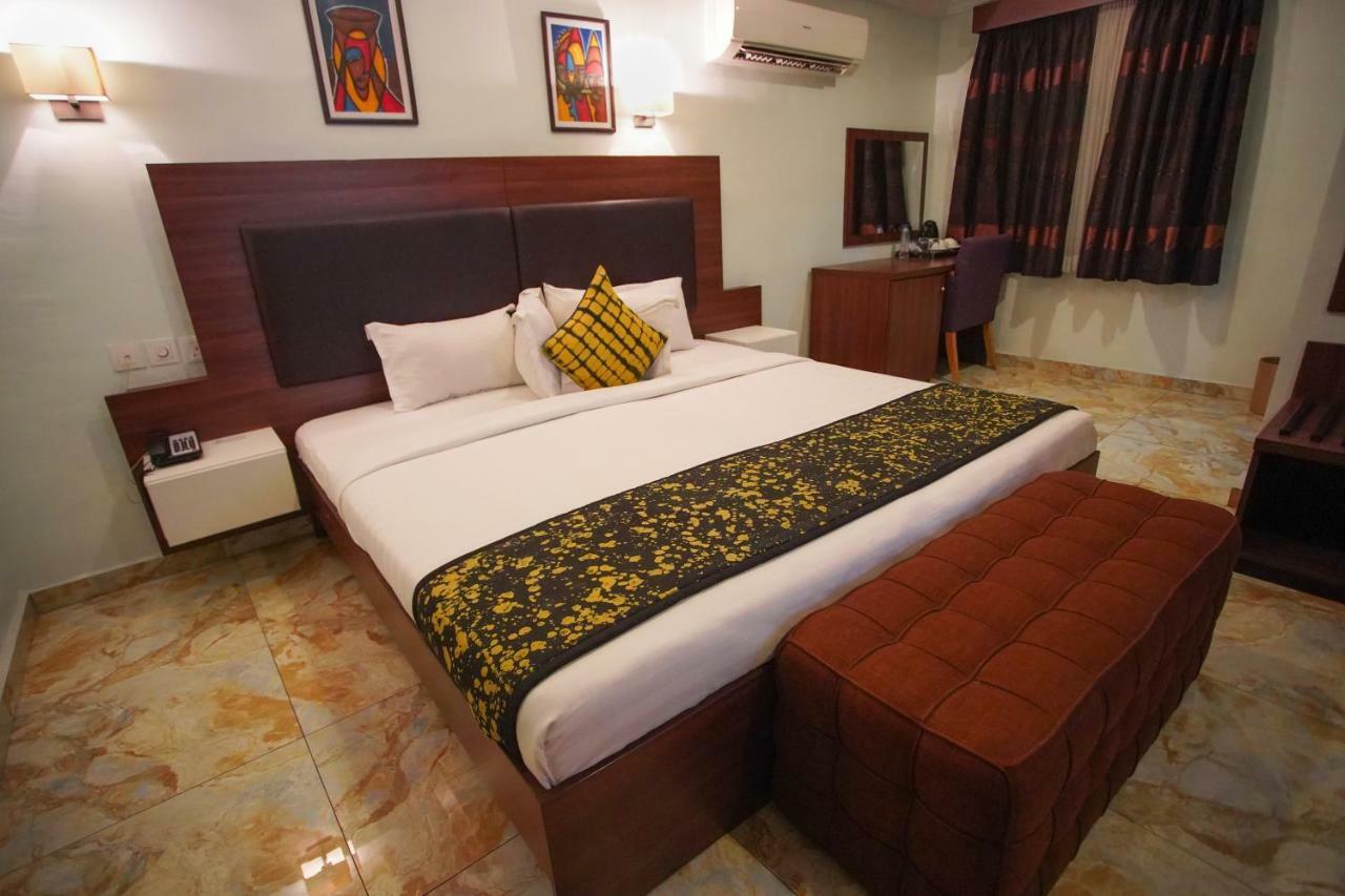 Visa Karena Hotels Port Harcourt Buitenkant foto